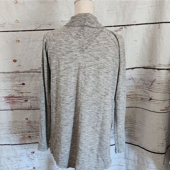 Athleta Nirvana Wear Two Ways Wrap Size Medium - Picture 2 of 5